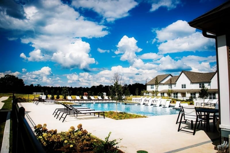 Building Photo - 102 Far View Dr