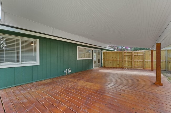 Building Photo - 9323 Goodmeadow Dr