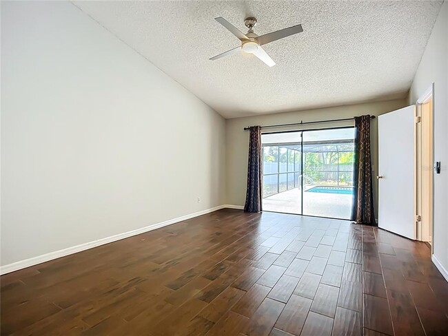 Building Photo - 1623 Carter Oaks Dr
