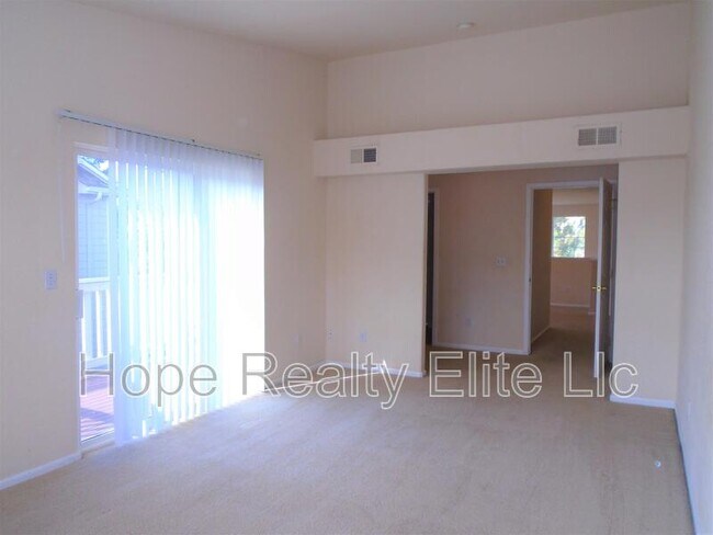 Building Photo - 1619 Monterey Rd