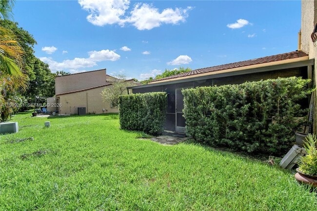 Building Photo - 3996 Estepona Ave