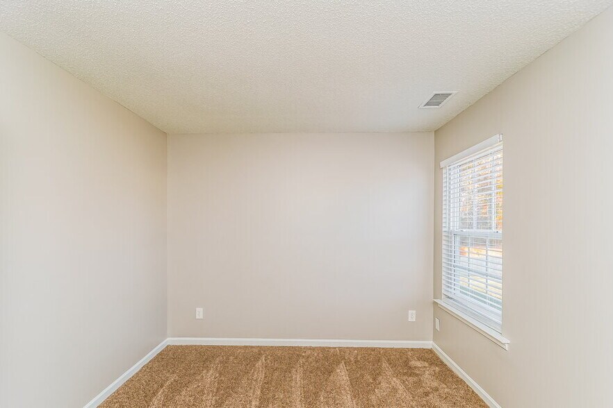 Building Photo - 5819 Finestra Way