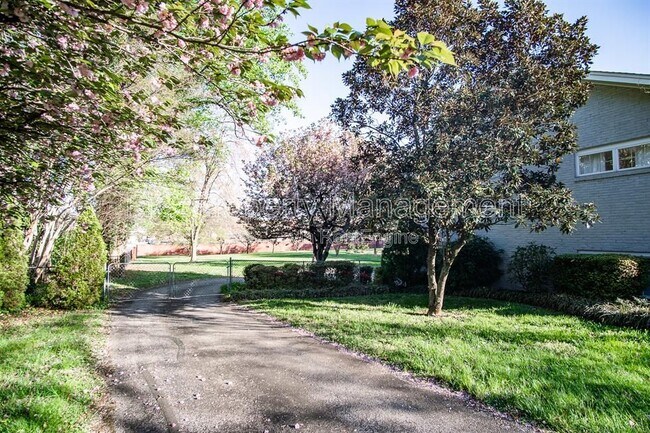 Building Photo - 7205 Canmore Ln NW