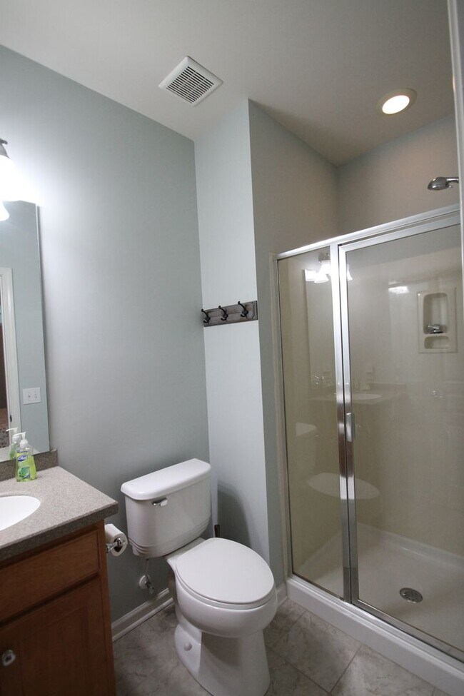 Building Photo - Exclusively Offered by Muse Realty Rentals...