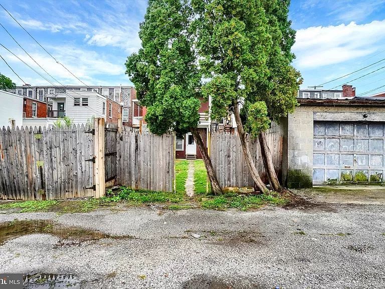 Building Photo - 153 W Jackson St