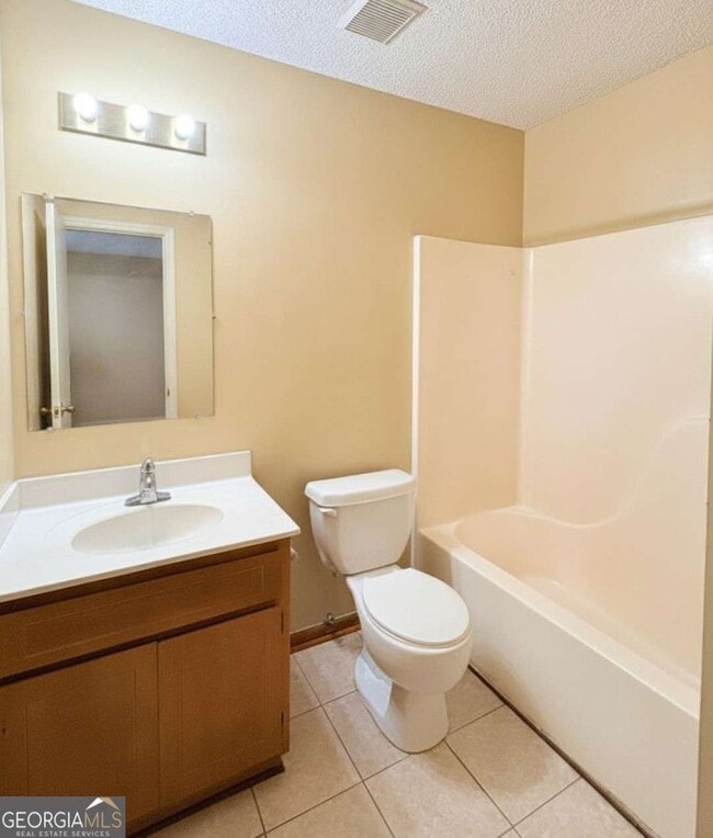 Building Photo - 603 Plantation Village Dr