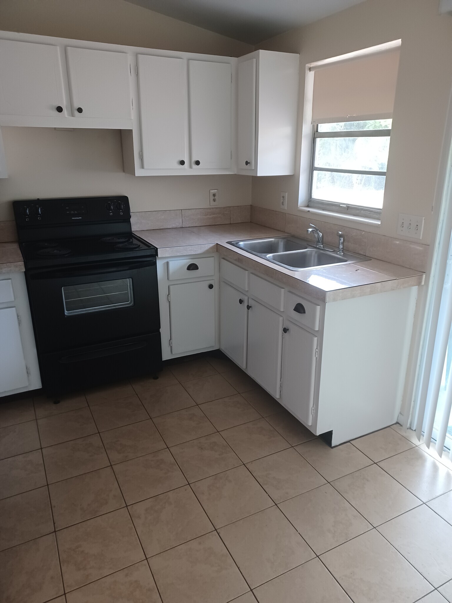 Building Photo - 2053 Syracuse Ct NE