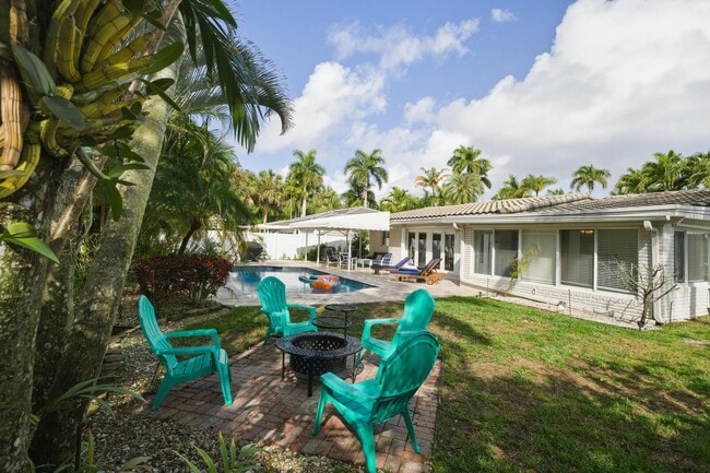 Building Photo - 3036 NE 19th St