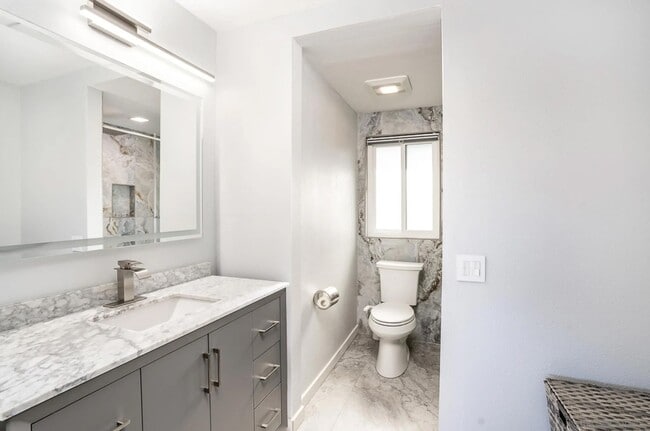 Building Photo - Amberwood