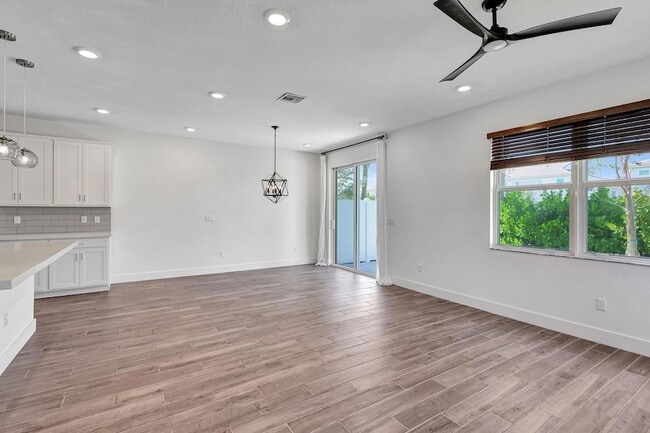 Building Photo - 229 Preserve Trl S