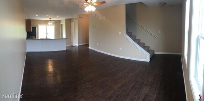 Building Photo - 2 br, 2.5 bath Townhome - 5 Tall Grass Ln