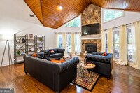 Building Photo - 29 Dean Rd SE