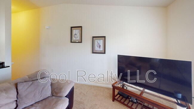 Building Photo - 218 Larkin Pl