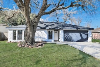 Building Photo - 15123 Kaler Rd