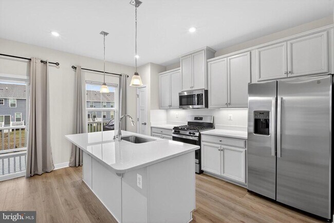 Building Photo - 150 Fletcher Cir