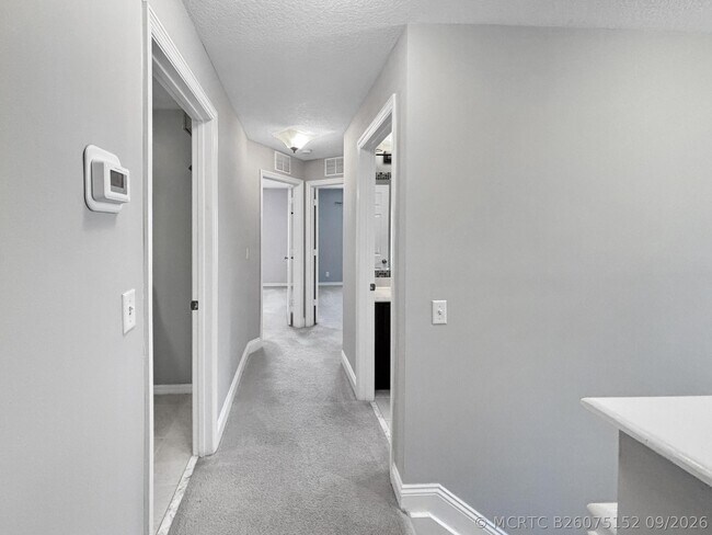 Building Photo - 4528 Thornwood Cir
