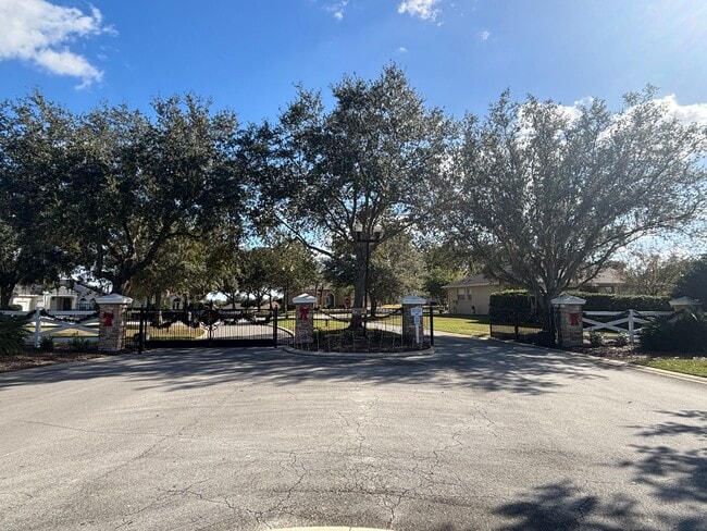 Building Photo - Beautiful home in Health Brook Hills