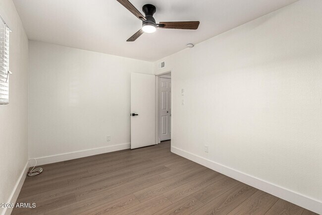 Building Photo - 830 S Dobson Rd