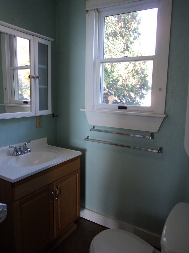 Bathroom - 15 Winchester St