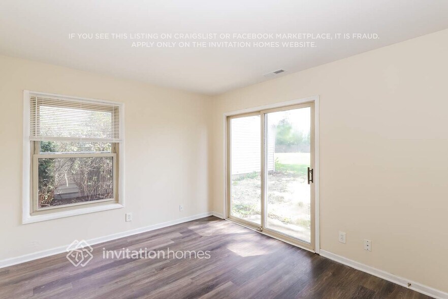 Building Photo - 2218 Jasmine Dr
