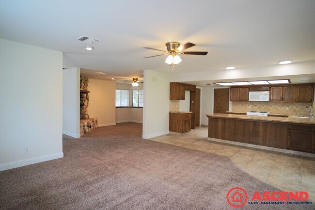 Building Photo - Gorgeous Northwest Bakersfield Home with H...