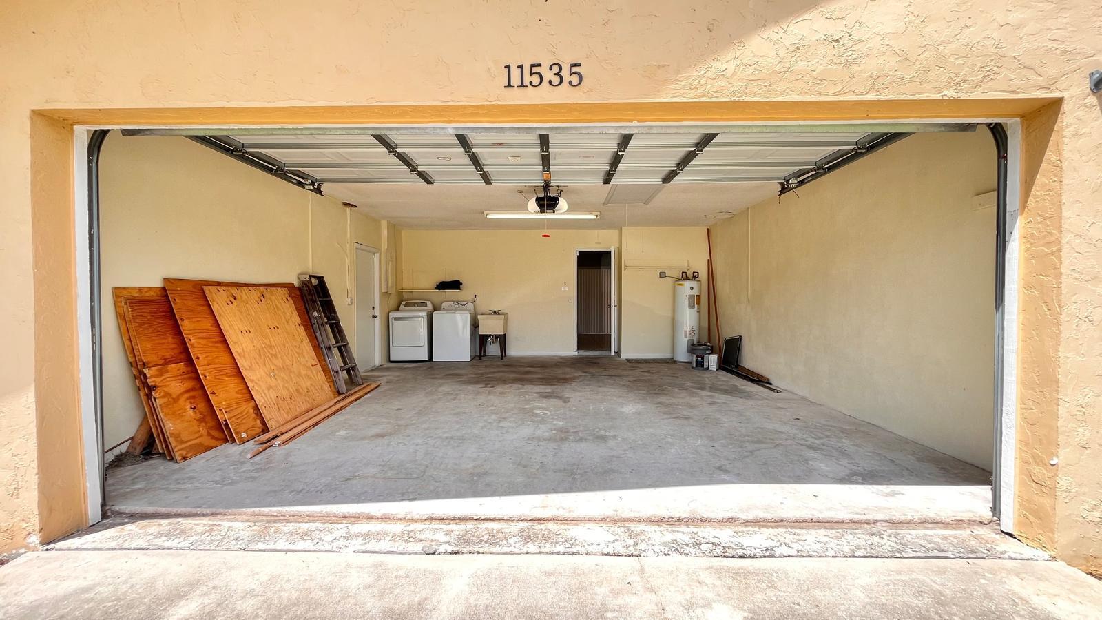 Building Photo - 11535 Sanderling Dr