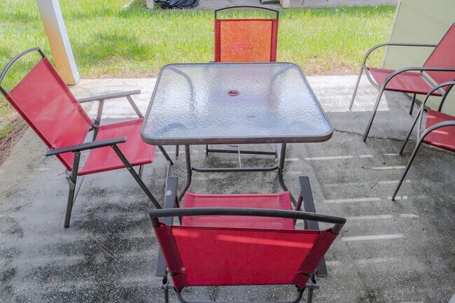 Building Photo - Charming 3BR Fully Furnished Apartment in Kissimmee with Ample Amenities