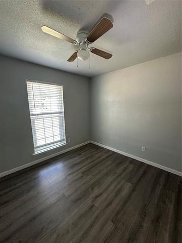 Building Photo - 6524 Blue Grass Dr