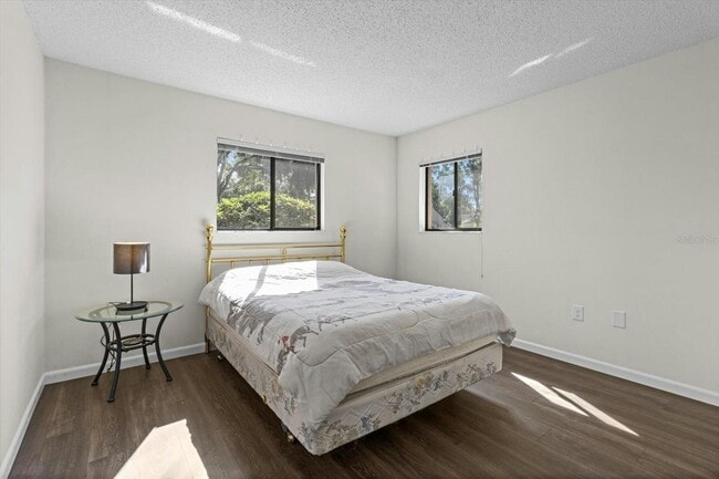 Building Photo - 2851 SW 32nd Ave