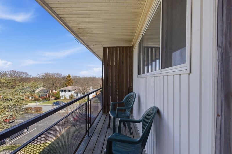 Building Photo - 521 Epsom Rd