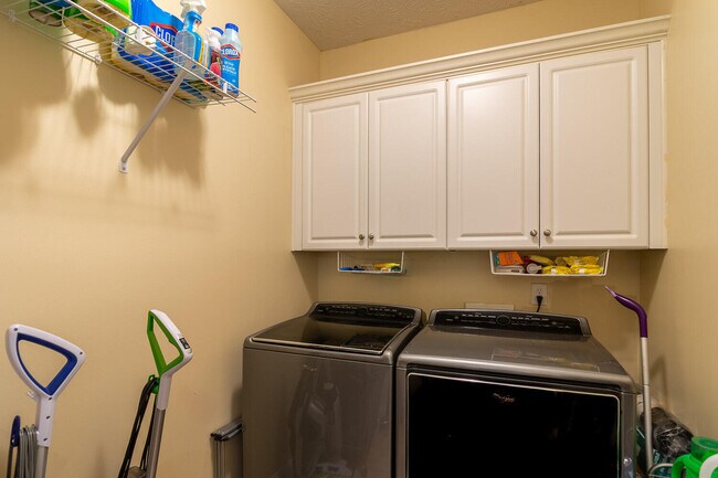 Building Photo - 1204 Berkley Hills Pass