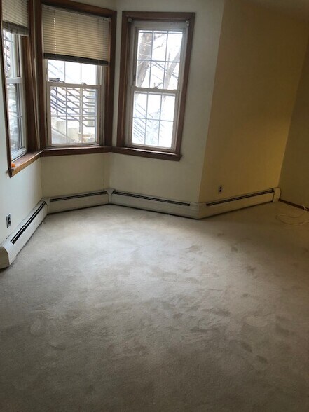 Building Photo - 303 Park Ave