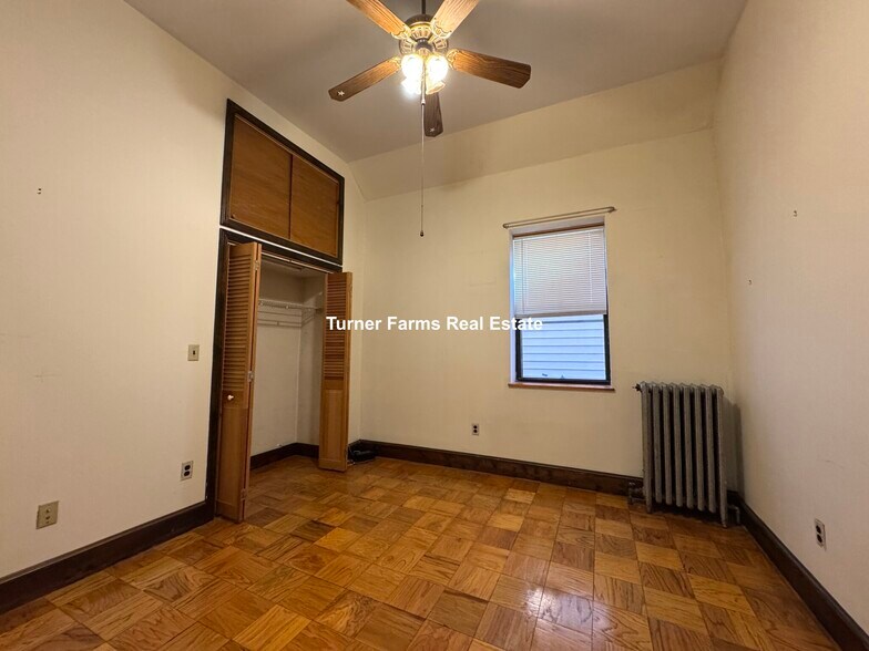 Building Photo - 149 Hillside St