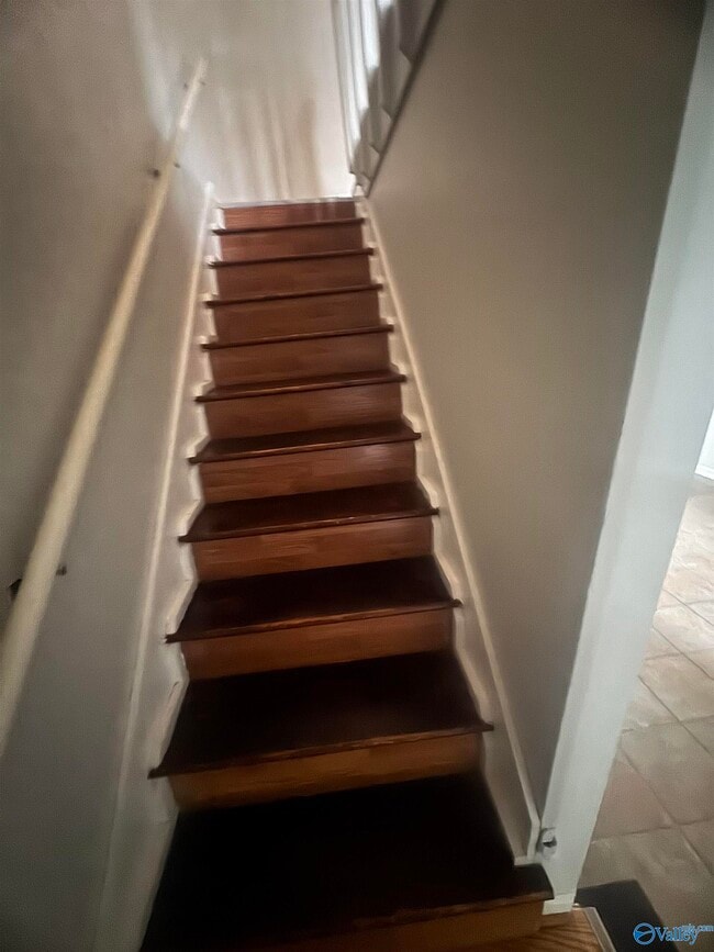 Building Photo - 210 Marinawoods Dr SE