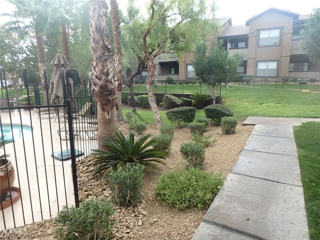 Building Photo - 45 Maleena Mesa St