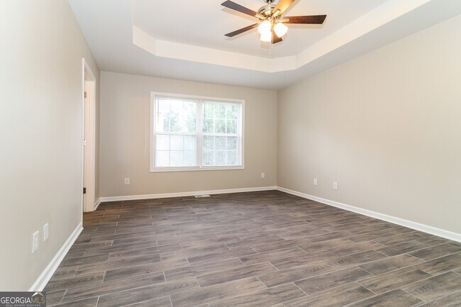 Building Photo - 39 Mountain View Dr