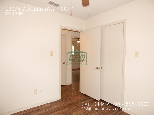 Building Photo - 10074 Wooded Way