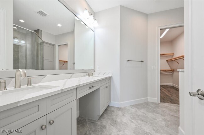 Building Photo - 6407 Negril Isle Dr