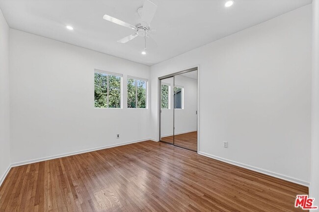 Building Photo - 2436 Walnut Ave