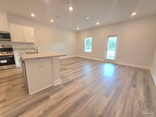Building Photo - 1405 Maritime Dr