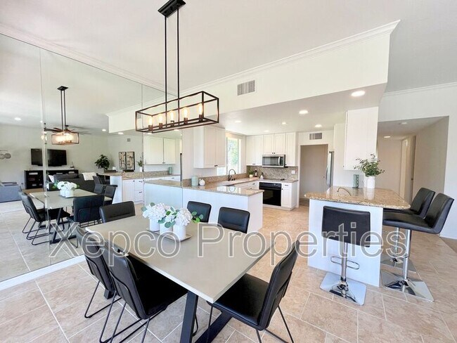 Building Photo - 76675 Sandpiper Dr