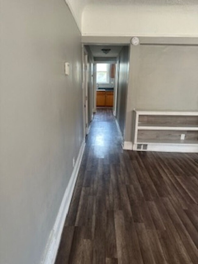 Building Photo - W98TH