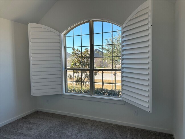 Building Photo - 2206 Hays Ranch Dr