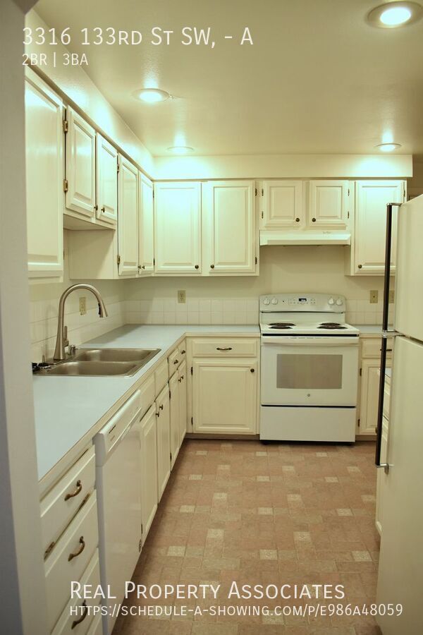 Building Photo - 3316 133rd St SW