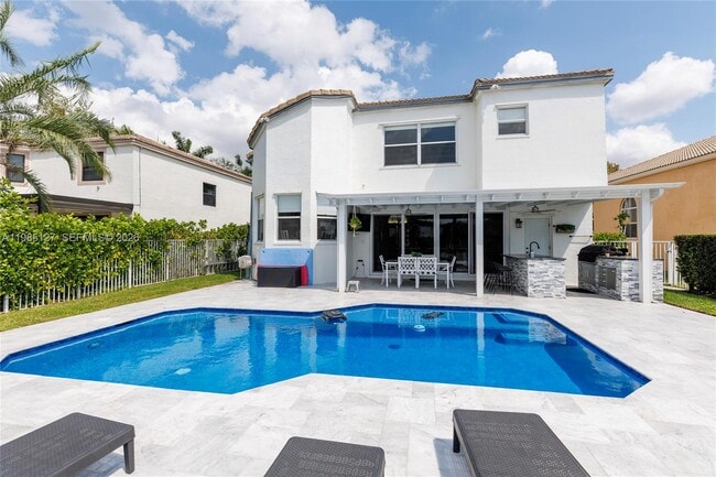 Building Photo - 4904 SW 166th Ave