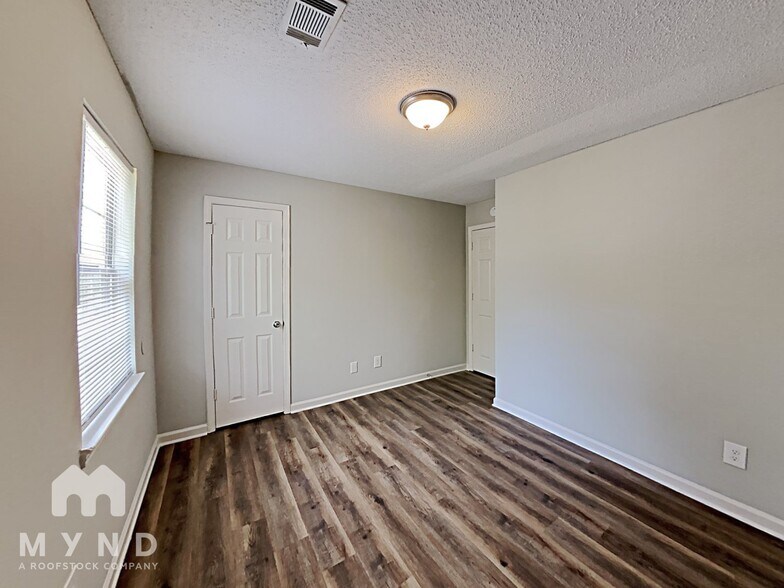 Building Photo - 10172 Allen Dr SW