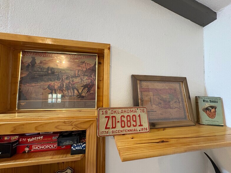 Building Photo - 3345 E 30th St