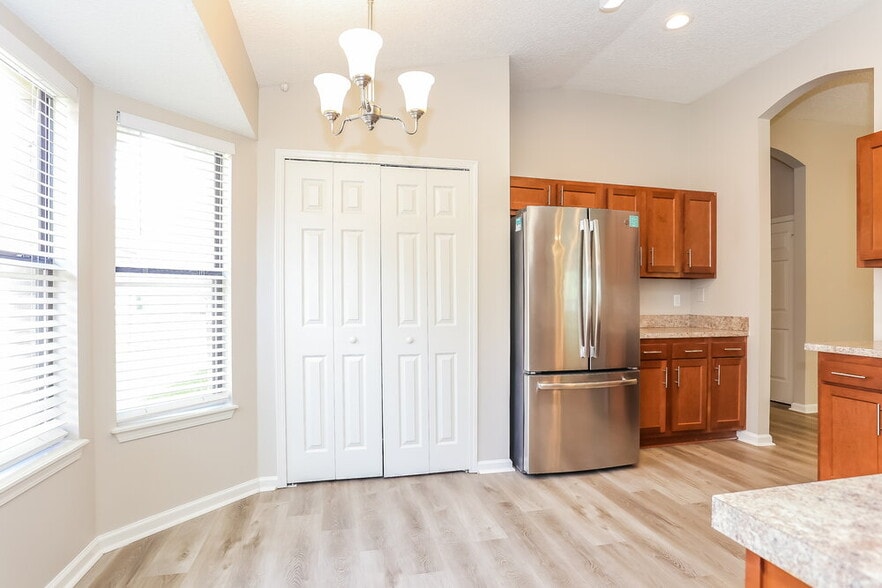 Building Photo - 1560 Beecher Ln