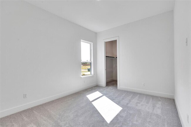 Building Photo - 2455 Shane Rnch Dr