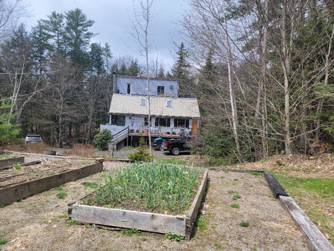 Building Photo - 232 Hermit Woods Rd